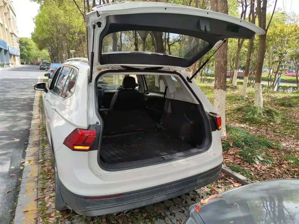 Volkswagen Tiguan L 2017 330TSI Automatic 2WD Trend Edition фото 15
