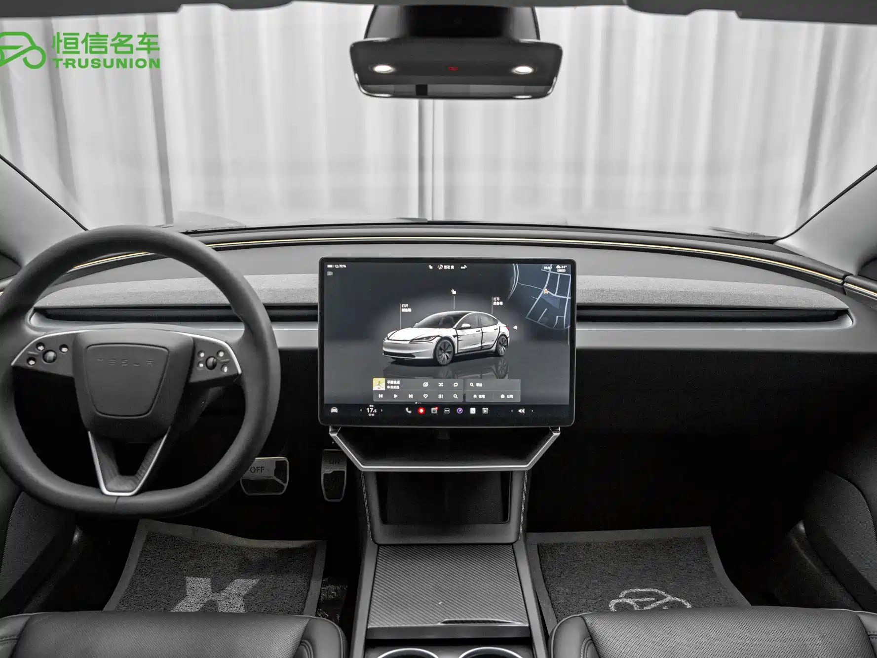 Фото 14 - Tesla Model 3