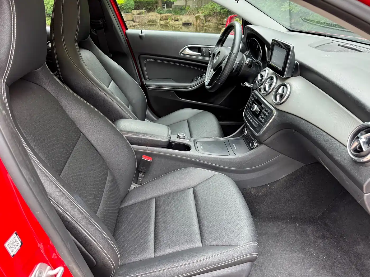 Mercedes-Benz GLA 2015 GLA 200 Dynamic фото 15