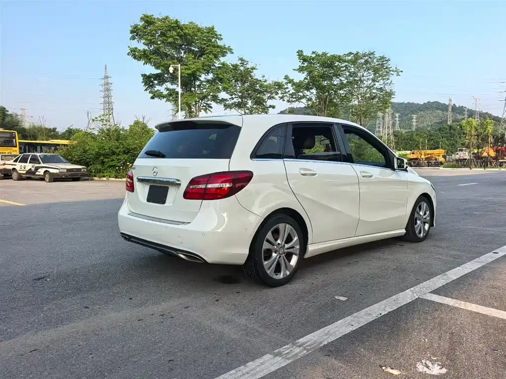 Mercedes-Benz B-Class 2015 B 200 Style фото 9