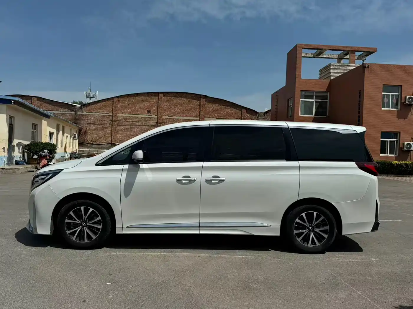GAC Trumpchi Trumpchi M8 2023 Leading Series 390T Premium Edition фото 7