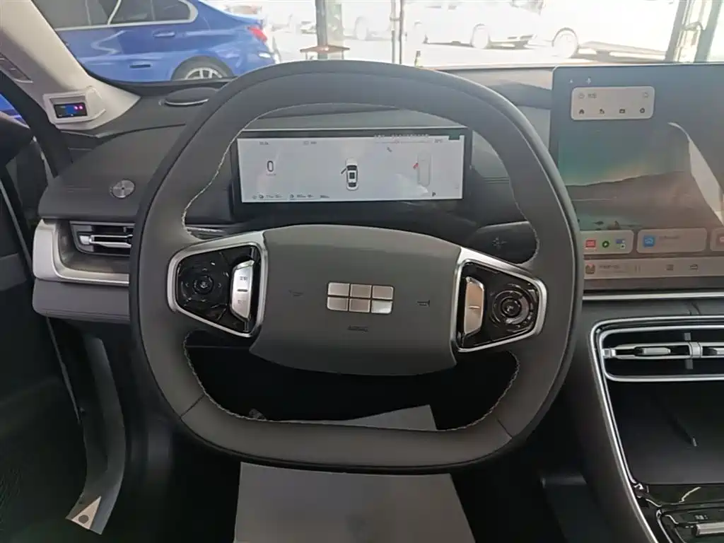 Geely Galaxy Galaxy A7 2025 EM-i 70km Voyage Edition фото 11