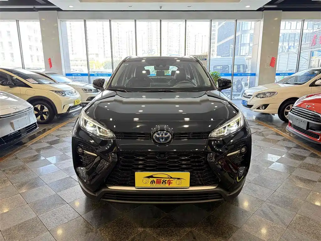 Toyota Wildlander 2023 Hybrid 2.5L E-CVT AWD Premium Edition фото 2