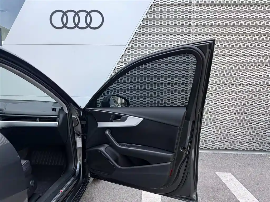 Audi A4L 2020 40 TFSI Fashion Dynamic Edition фото 12