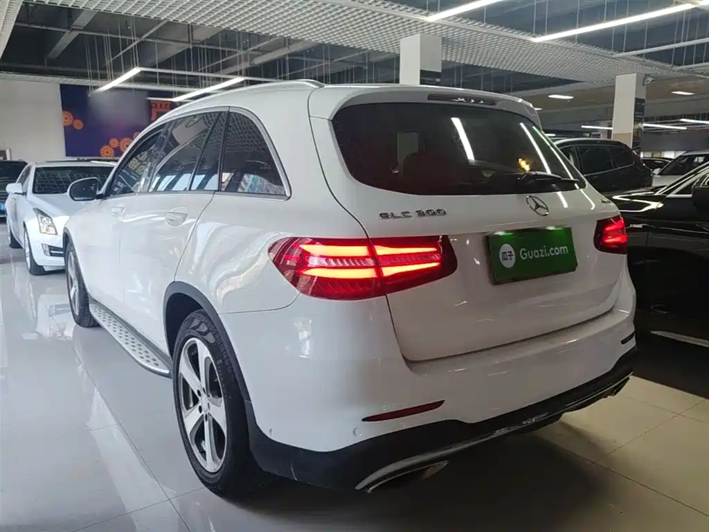 Mercedes-Benz GLC 2017 GLC 300 4MATIC Dynamic фото 5