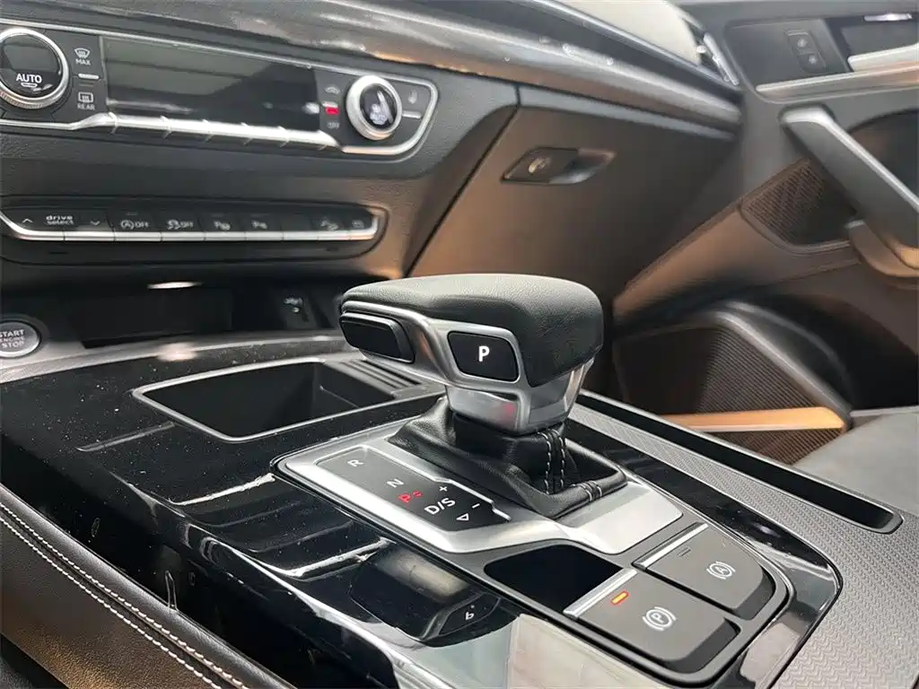Audi Q5L 2022 45T Luxury Dynamic фото 13