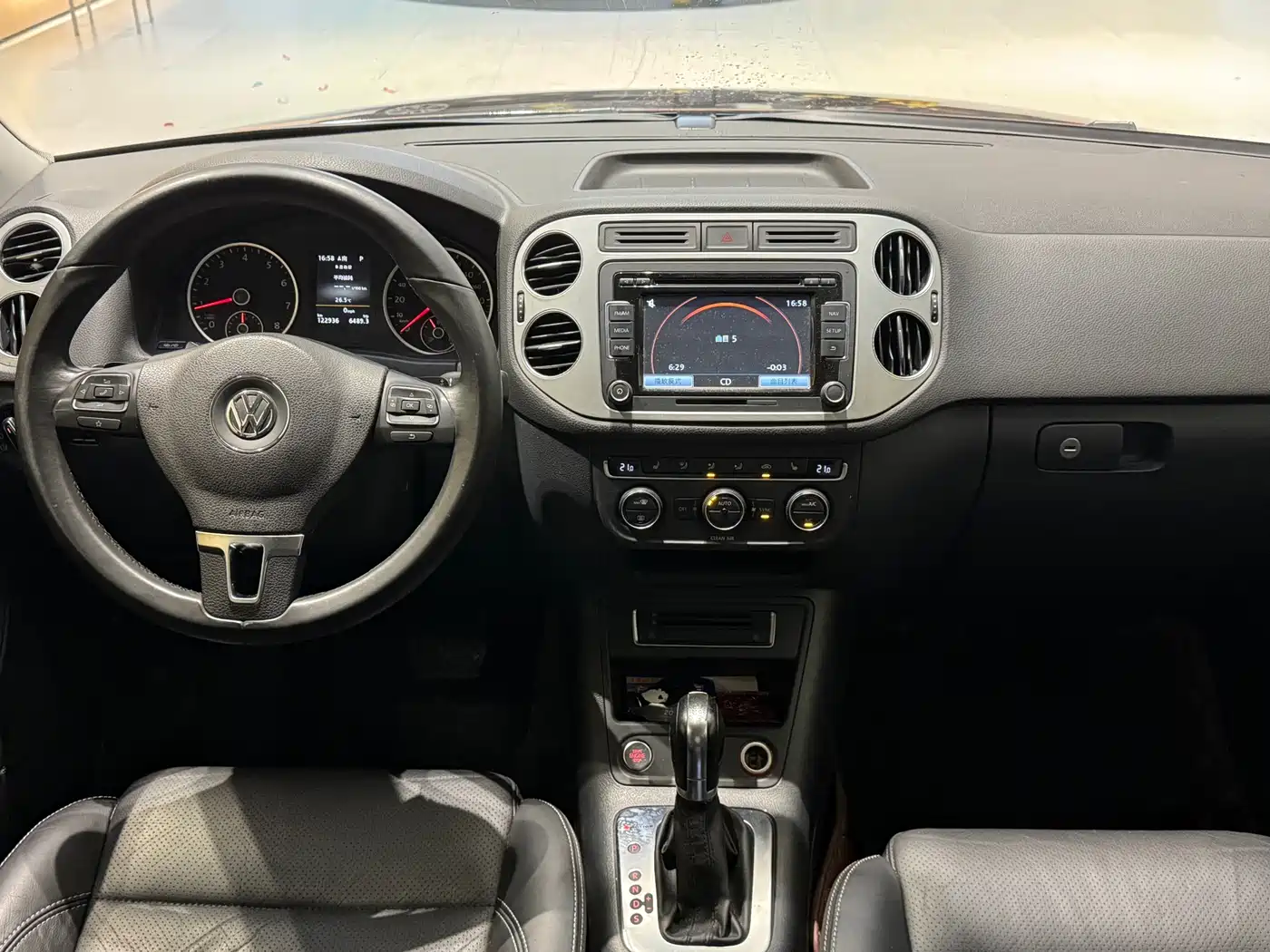 Volkswagen Tiguan 2016 Model 300TSI Automatic 4WD Luxury Edition фото 16