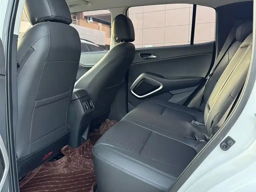 Hyundai Beijing Hyundai ix35 2018 2.0L Automatic 2WD Zhiyong·Enjoyment Edition фото 17