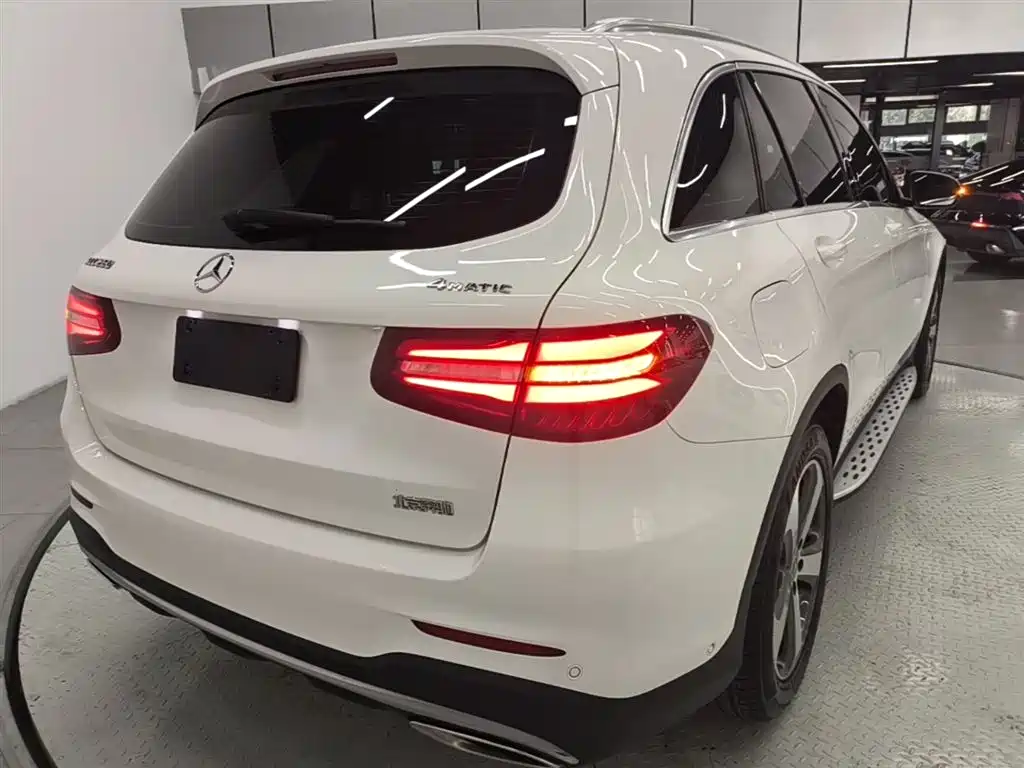 Mercedes-Benz GLC 2017 GLC 260 4MATIC Luxury фото 7