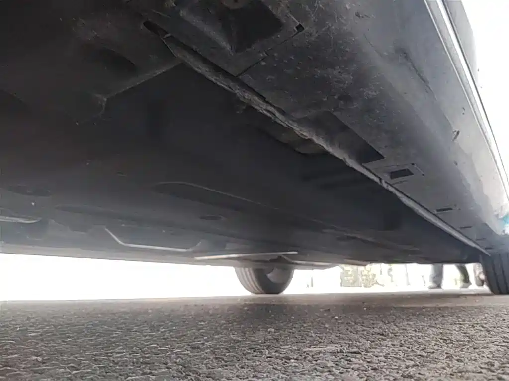 Hongqi H5 2023 2.0T Auto Smart Connect Flag Comfort фото 8
