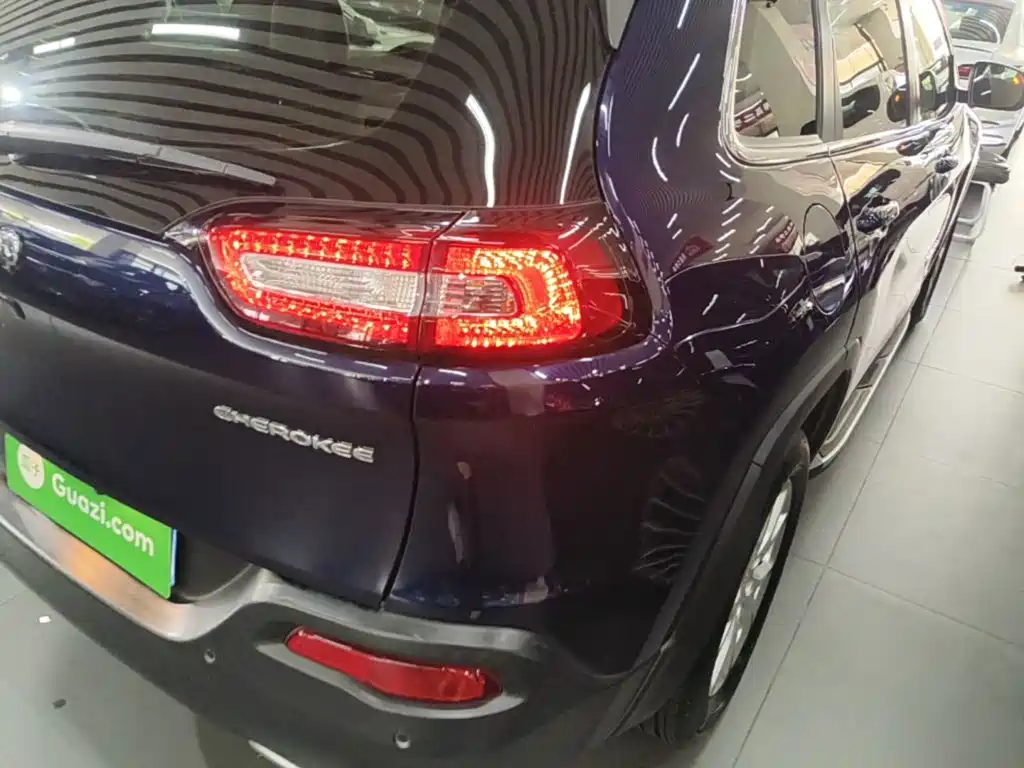 Jeep Cherokee 2018 2017 2.0L Superior Edition