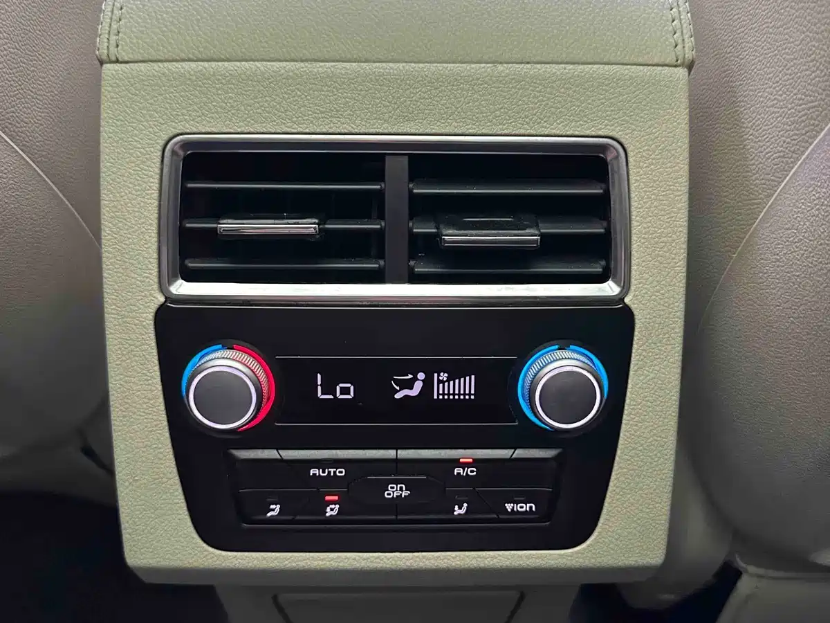 Zotye T700 2017 2017 1.8T DCT Premium
