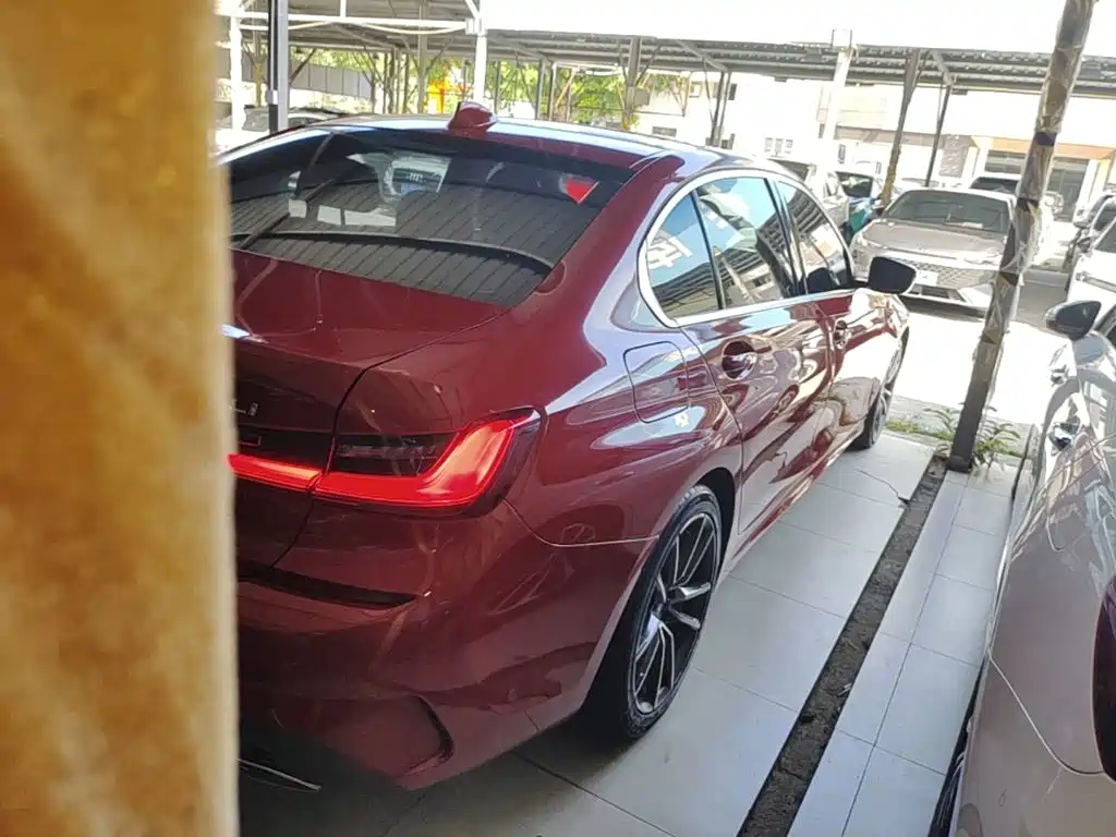 Photo 7 - BMW 3 Series