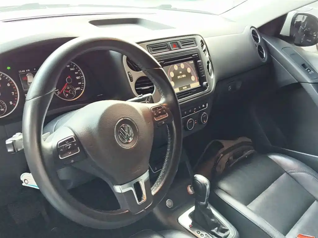 Volkswagen Tiguan 2015 1.8TSI Automatic 2WD Highline фото 10