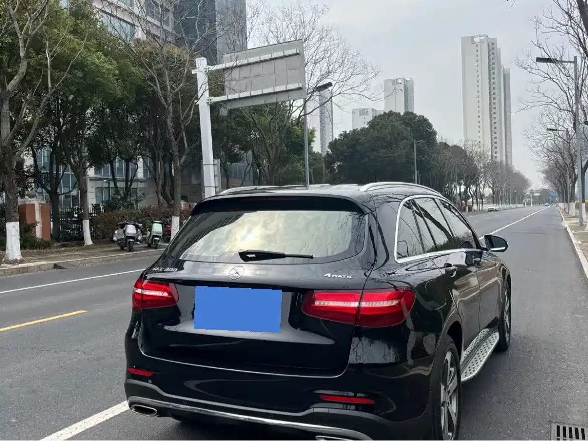 Mercedes-Benz GLC 2017 GLC 300 4MATIC Dynamic фото 8