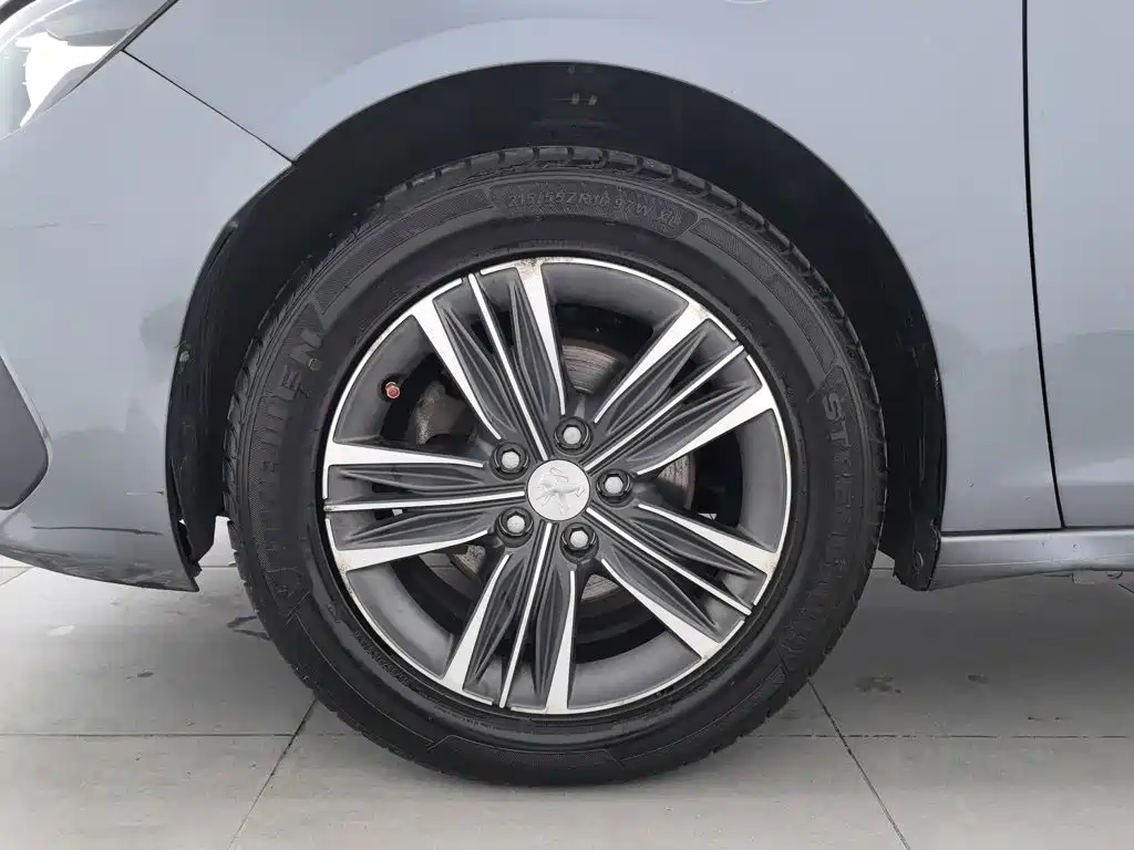 Фото 17 - Peugeot 308