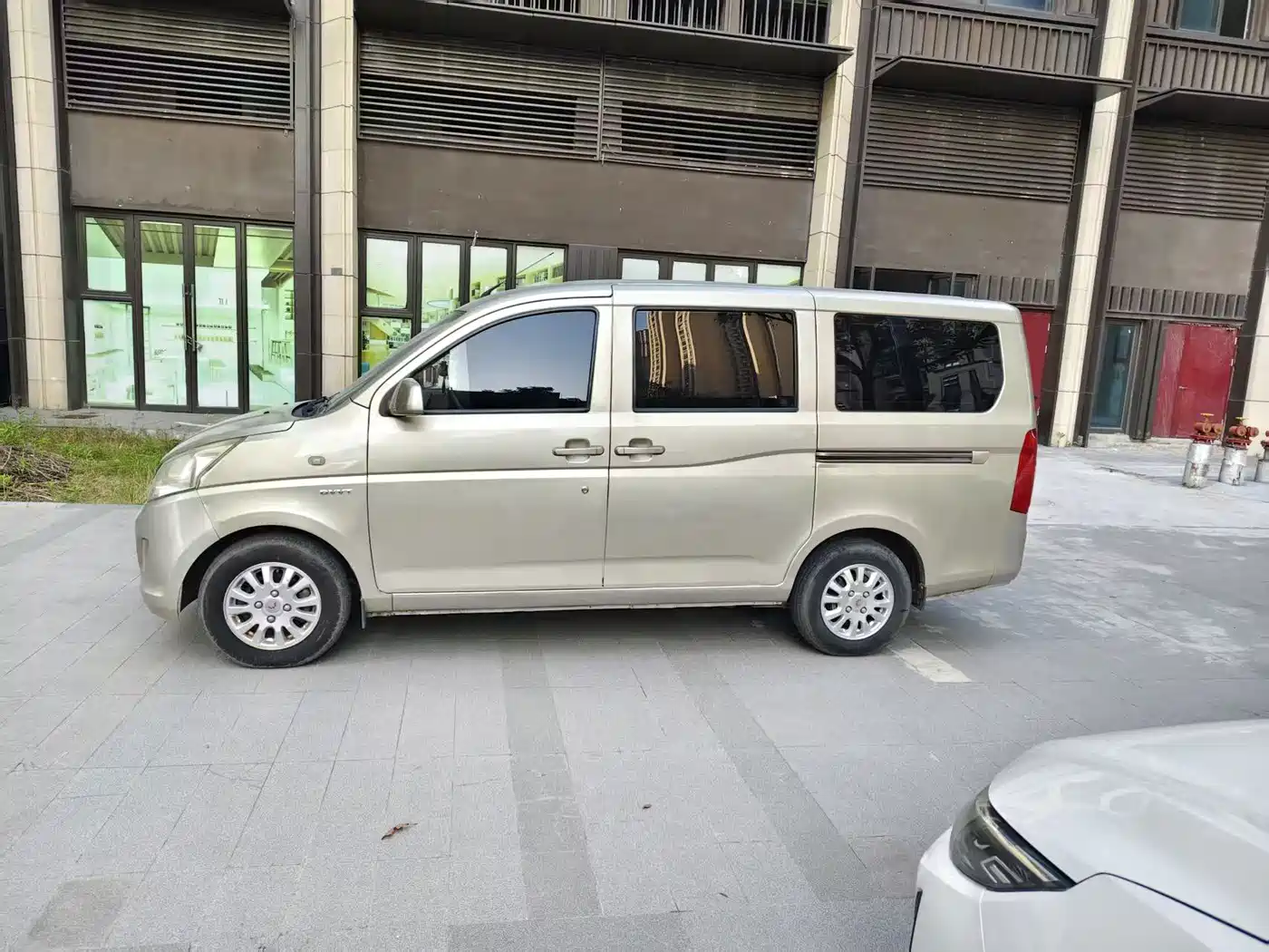 Wuling Motors Wuling Rongguang V 2017 2016 1.5L Standard