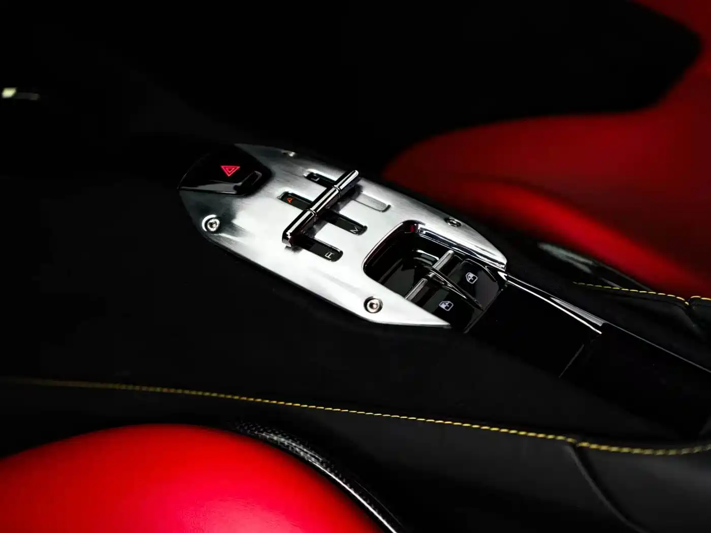 Ferrari SF90 2021 2020 3.9T V8 Stradale