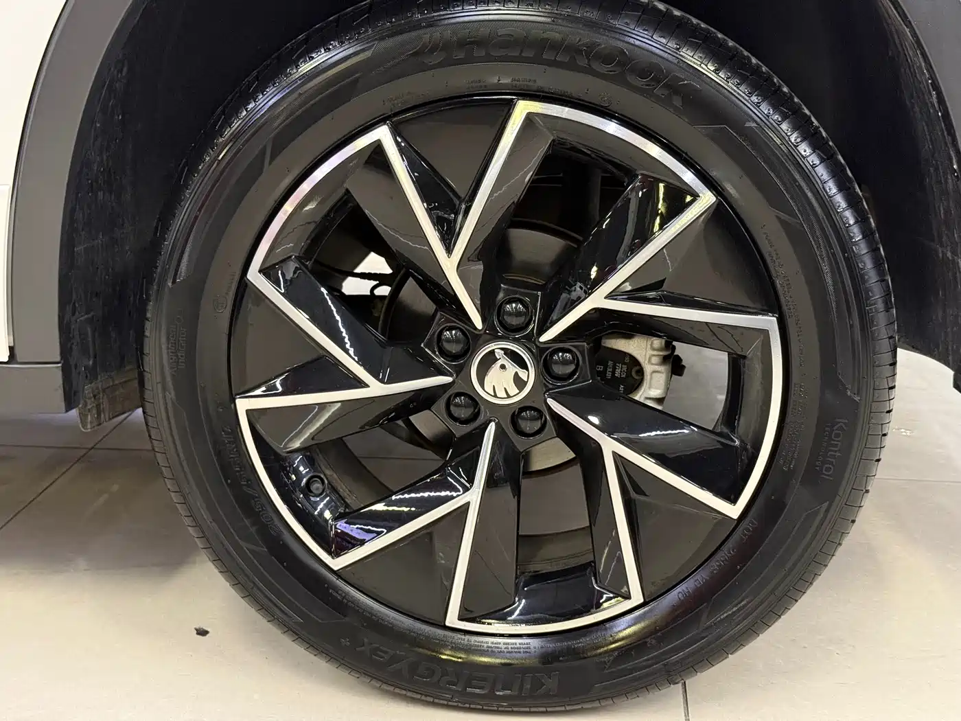 Škoda Kamiq 2021 GT 1.5L Automatic Flagship Edition фото 21