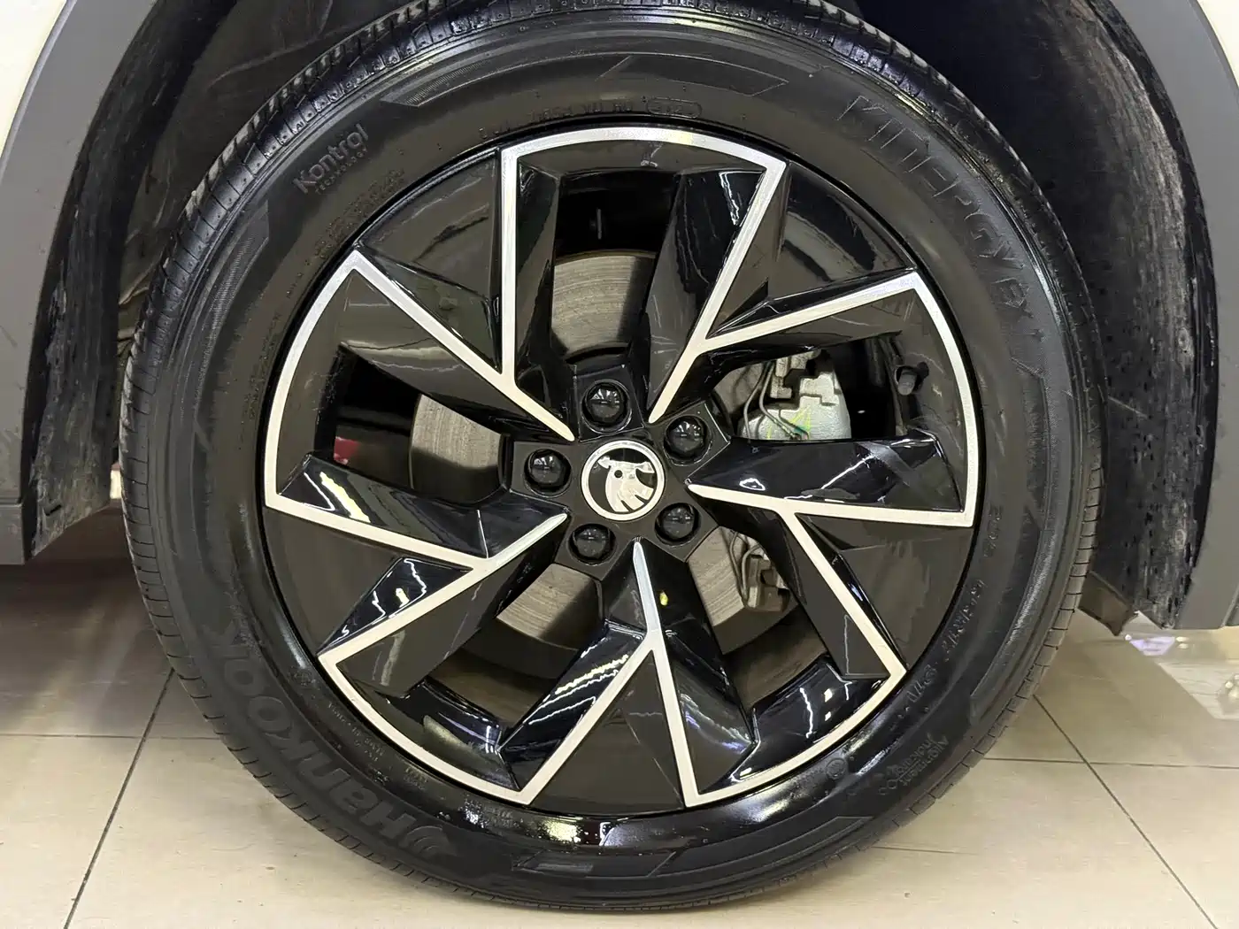 Škoda Kamiq 2021 GT 1.5L Automatic Flagship Edition фото 23