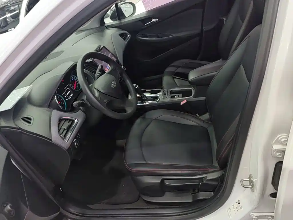 Chevrolet Cruze 2019 2018 Redline 320 Automatic Pioneer Edition