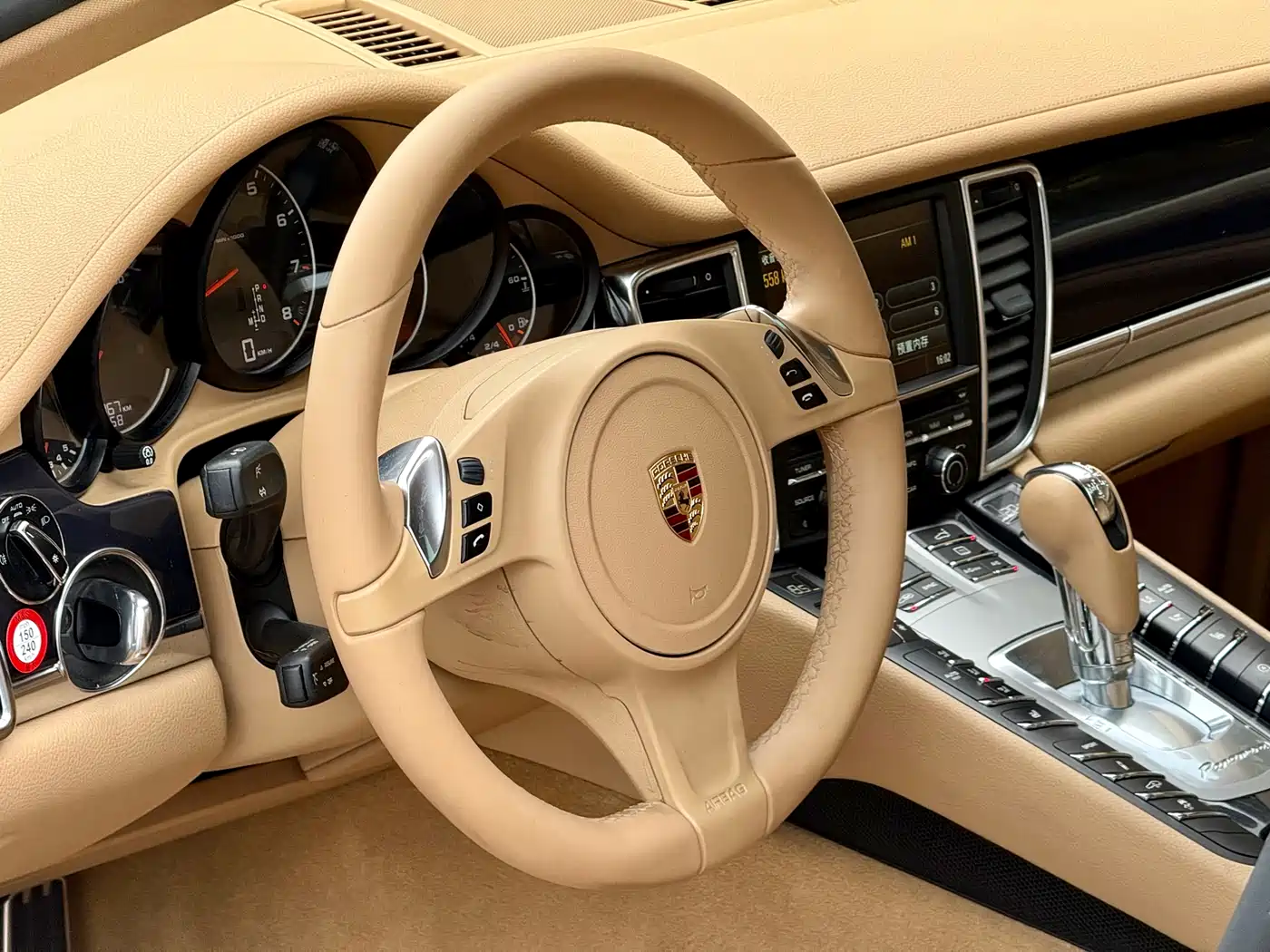 Porsche Panamera 2014 Panamera 4 3.0T фото 12