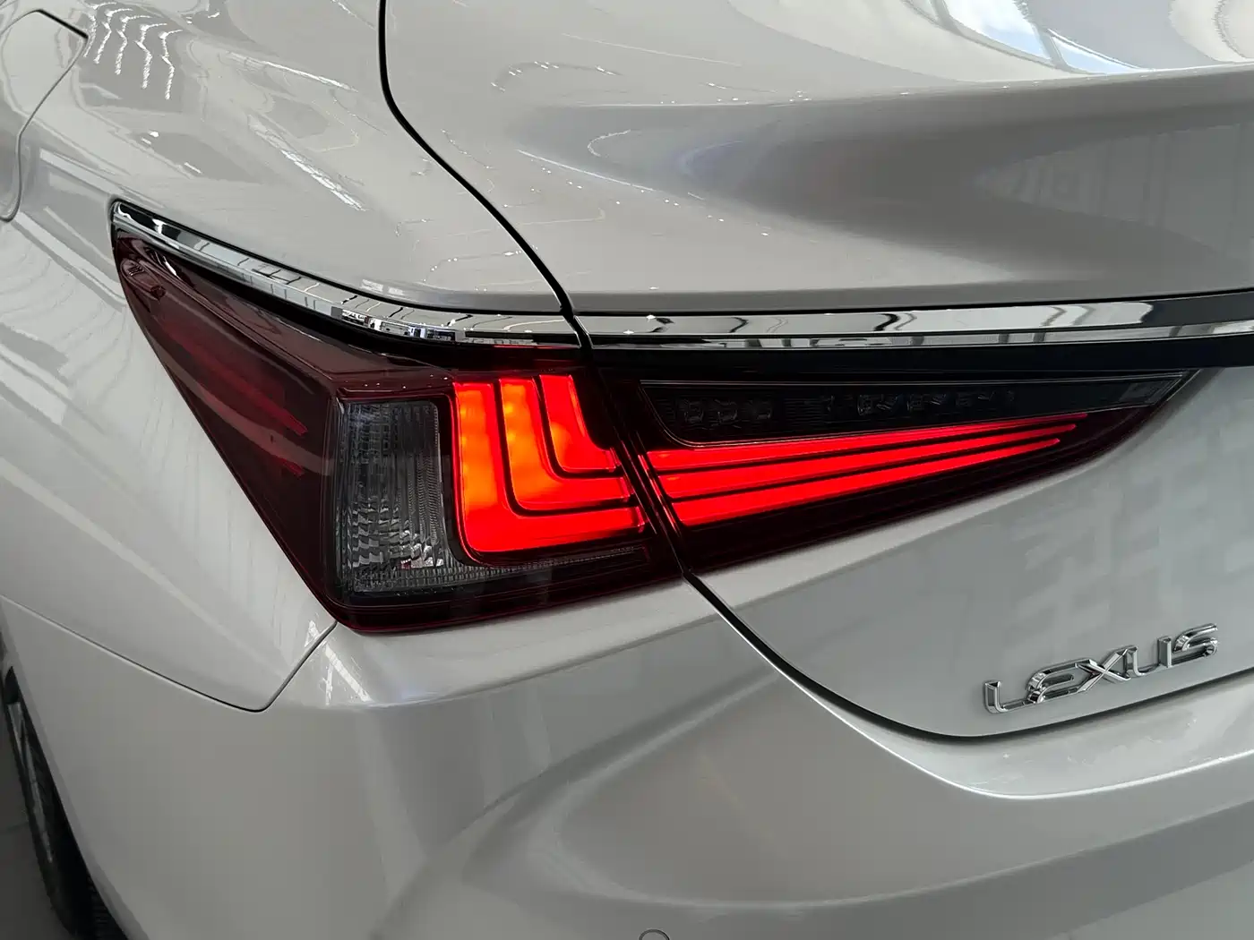 Lexus ES 2020 200 Excellence фото 28