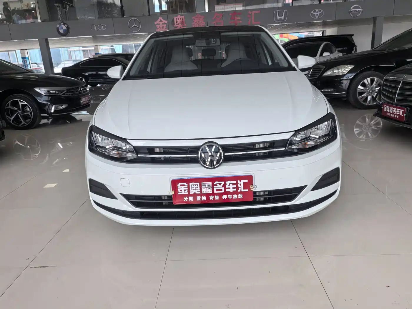 Volkswagen Polo 2023 Plus 1.5L Automatic Colorful Tech Edition фото 2