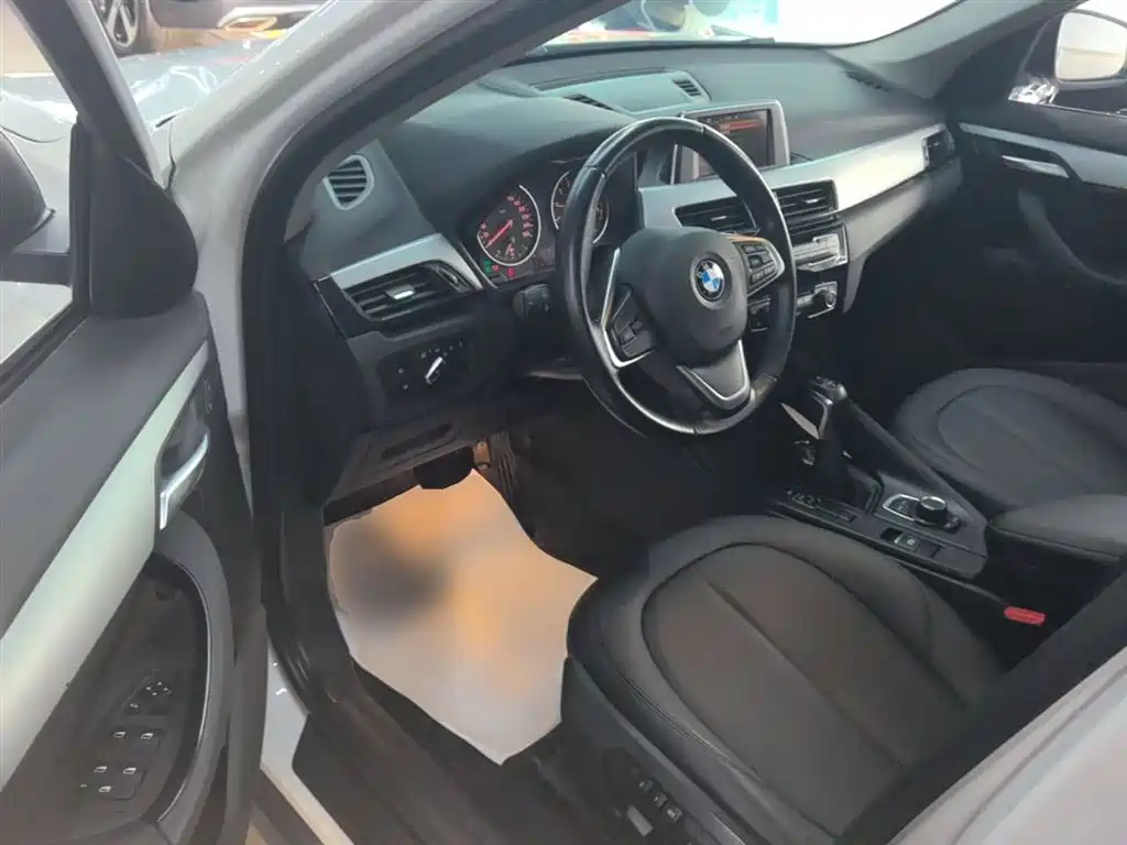 BMW X1 2016 sDrive18Li Fashion Model фото 16