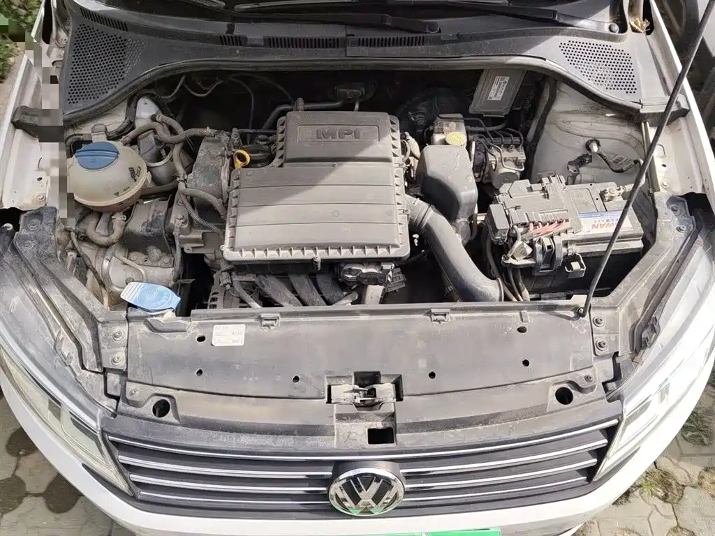 Volkswagen Santana 2016 1.6L Manual Comfort Edition фото 17