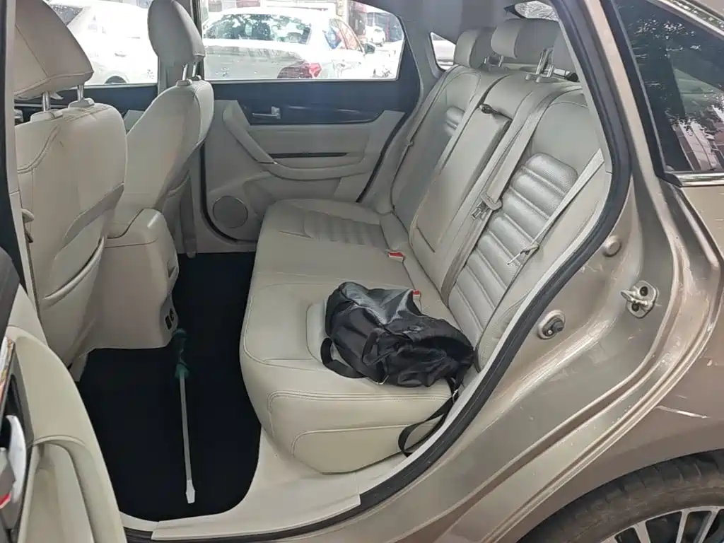 Dongfeng Fengxing Jingyi S50 2017 2017 2.0L Manual Premium