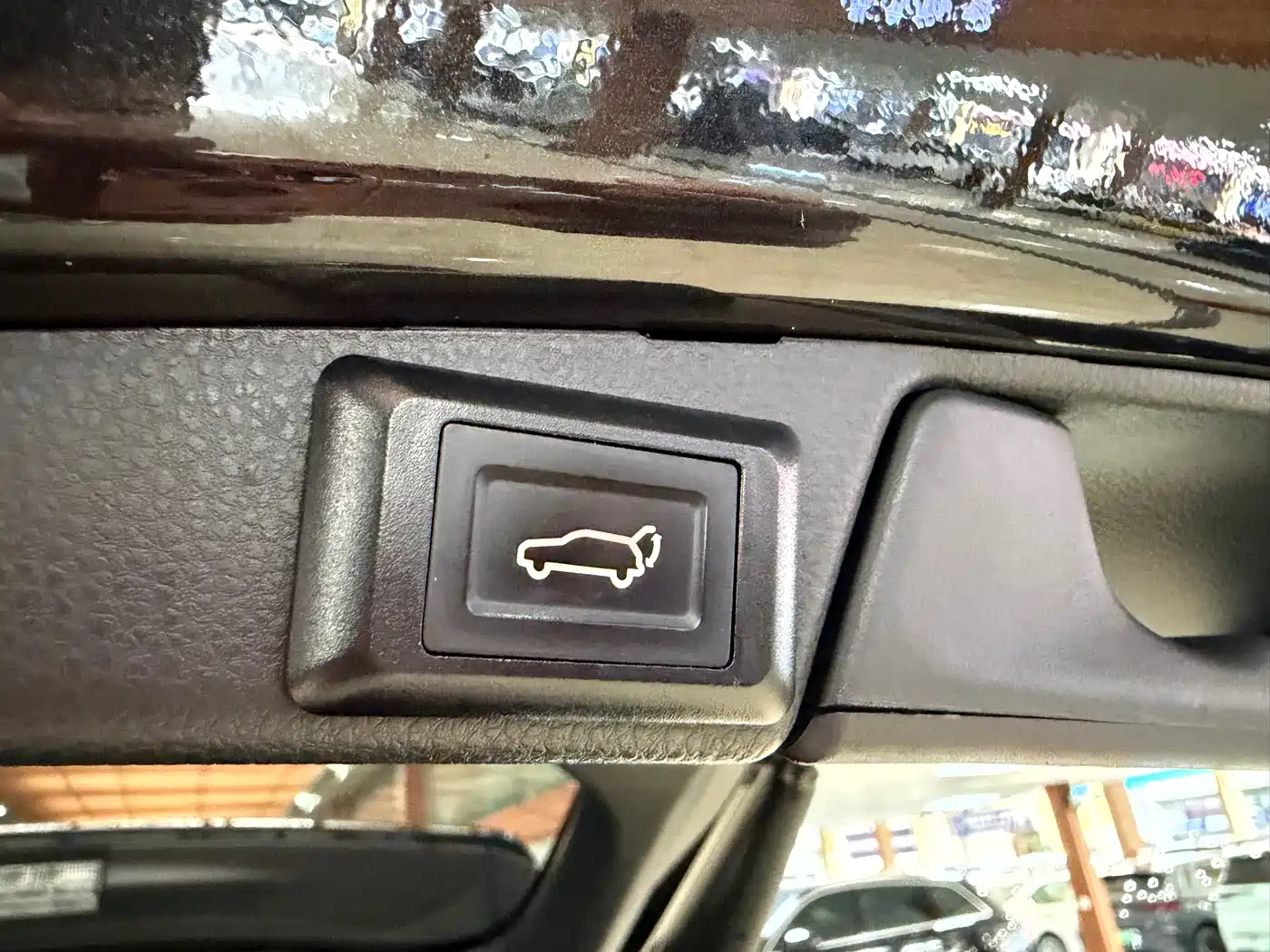 Toyota RAV4 Rongfang 2022 Hybrid 2.5L E-CVT 4WD Elite Plus Edition фото 17