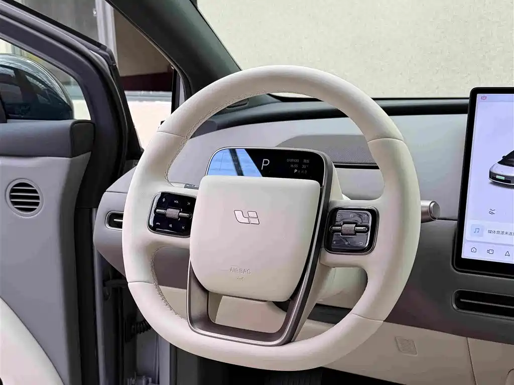 Li Auto i6 2025 2025 2WD Base Model