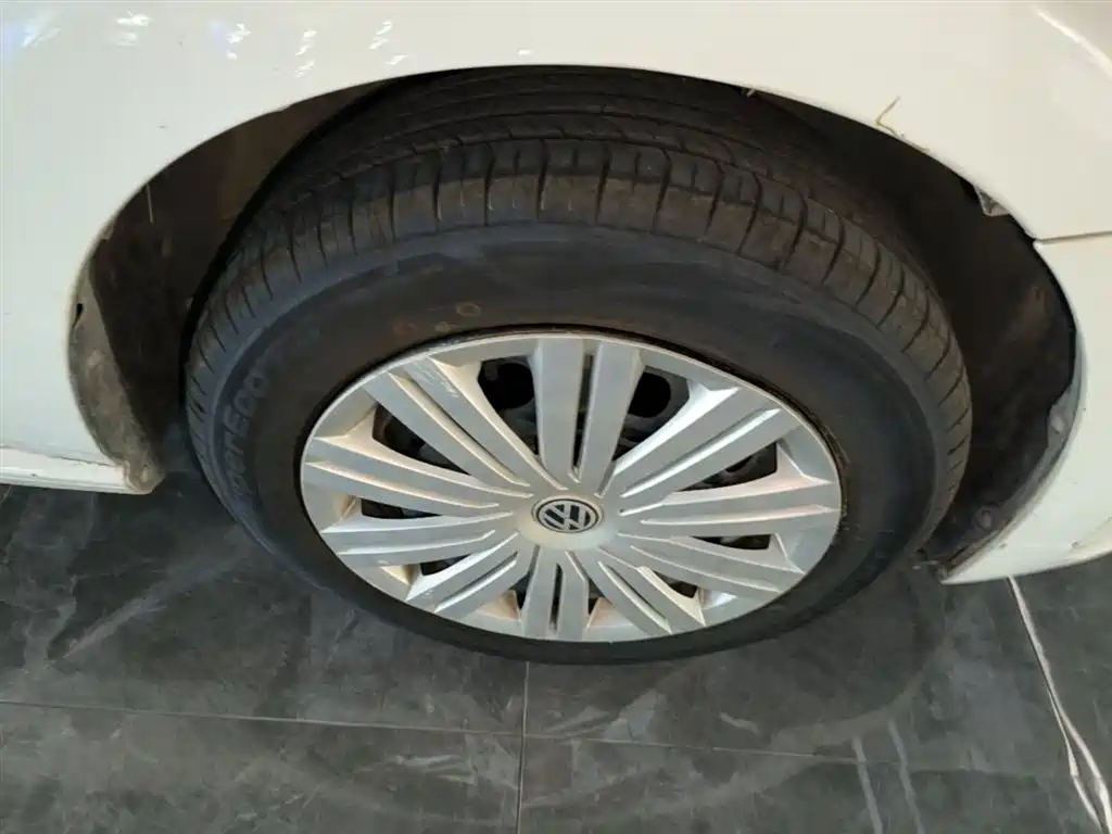 Volkswagen Polo 2016 1.6L Automatic Comfort фото 14
