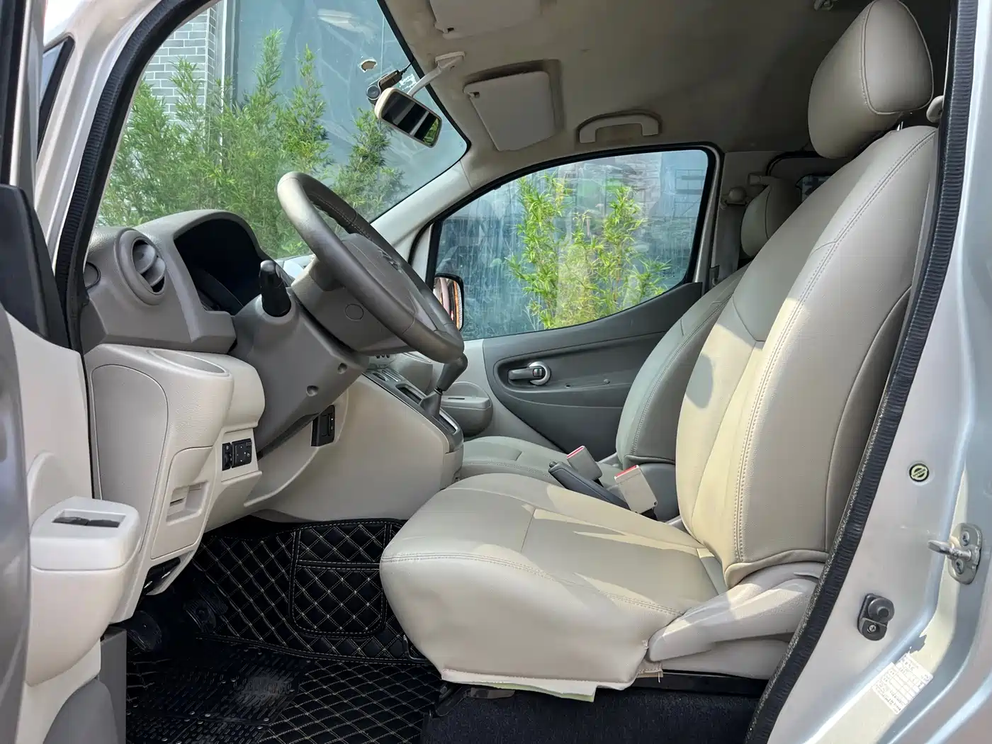 Nissan NV200 2015 2014 1.6L Manual Luxury (China V)