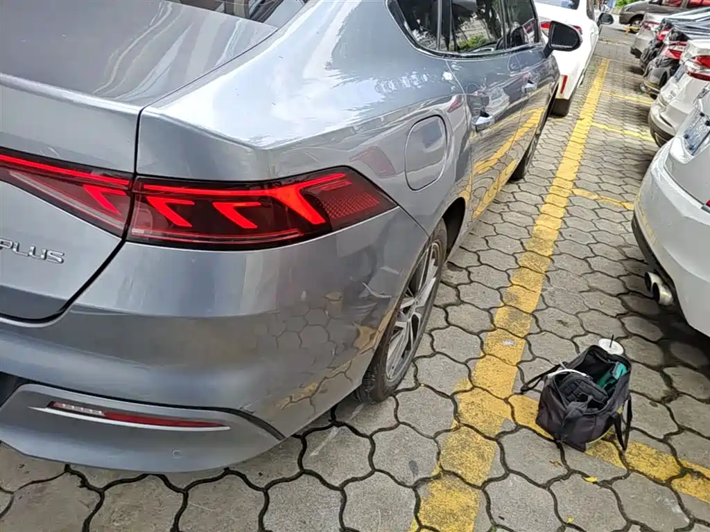 BYD Qin PLUS 2021 DM-i 55KM Flagship фото 8