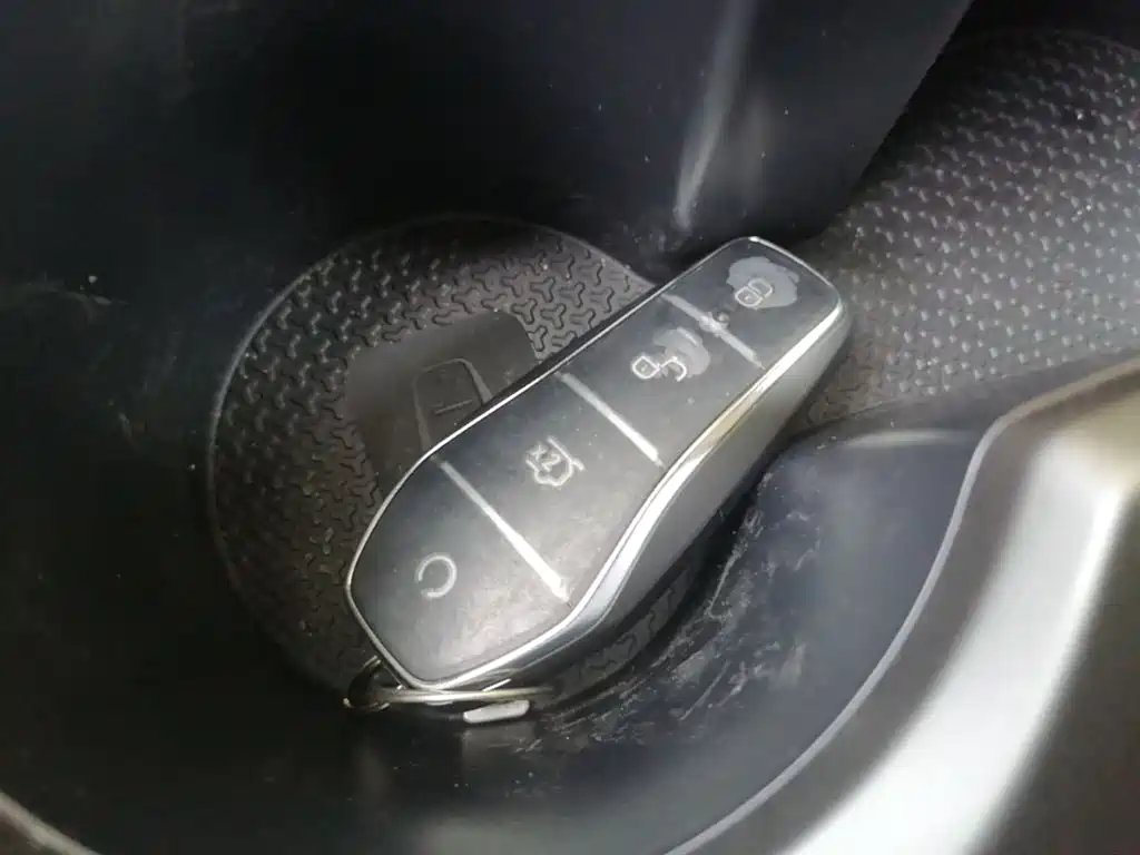 BYD Qin PLUS 2026 DM-i Smart Edition 128KM Progressive фото 9