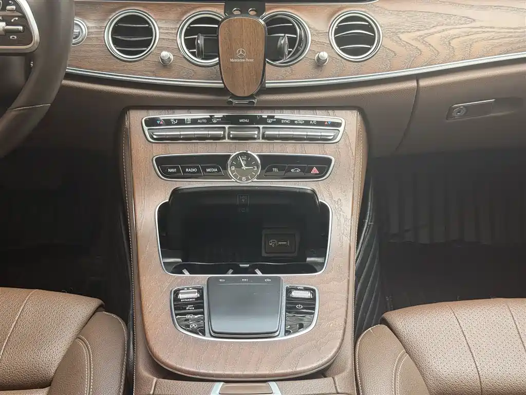Mercedes-Benz E-Class 2020 Facelift E 260 L фото 10