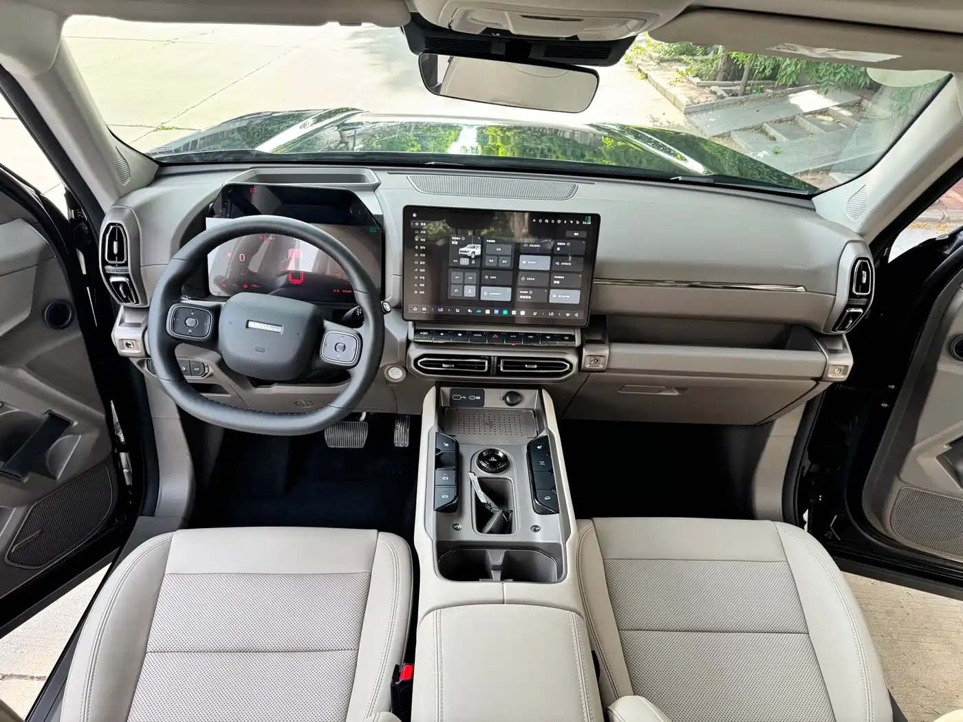 Haval Second-Generation Big Dog New Energy 2025 Hi4 145km Premium Edition фото 8