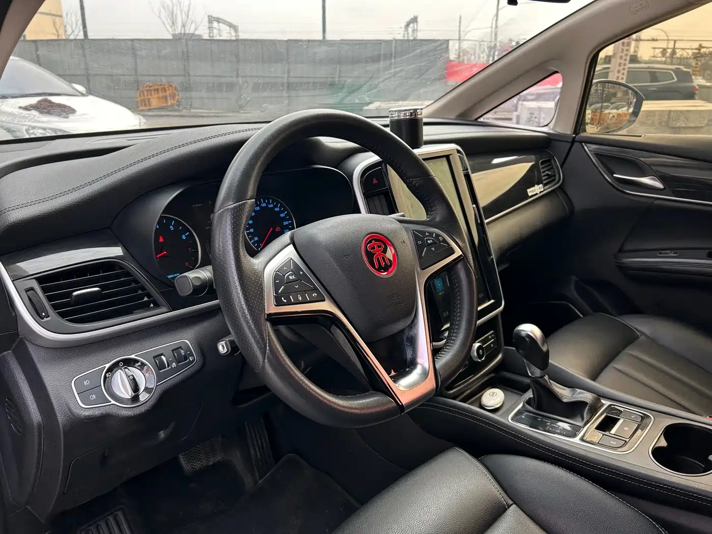 BYD Song MAX 2018 1.5T Auto Smart Connected Elite 6-Seater фото 8
