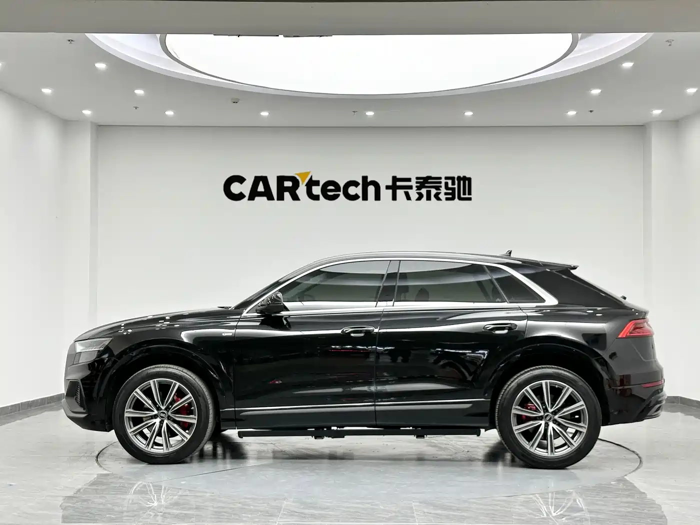 Audi Q8 2022 45 TFSI Luxury Dynamic фото 5