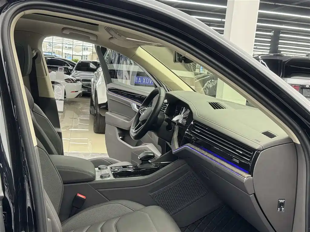 Volkswagen Touareg 2022 2.0TSI Rui Shang Edition фото 8