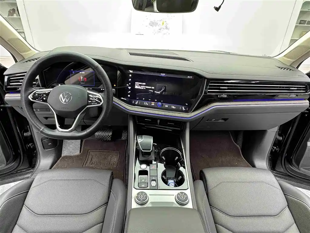 Volkswagen Touareg 2022 2.0TSI Rui Shang Edition фото 9