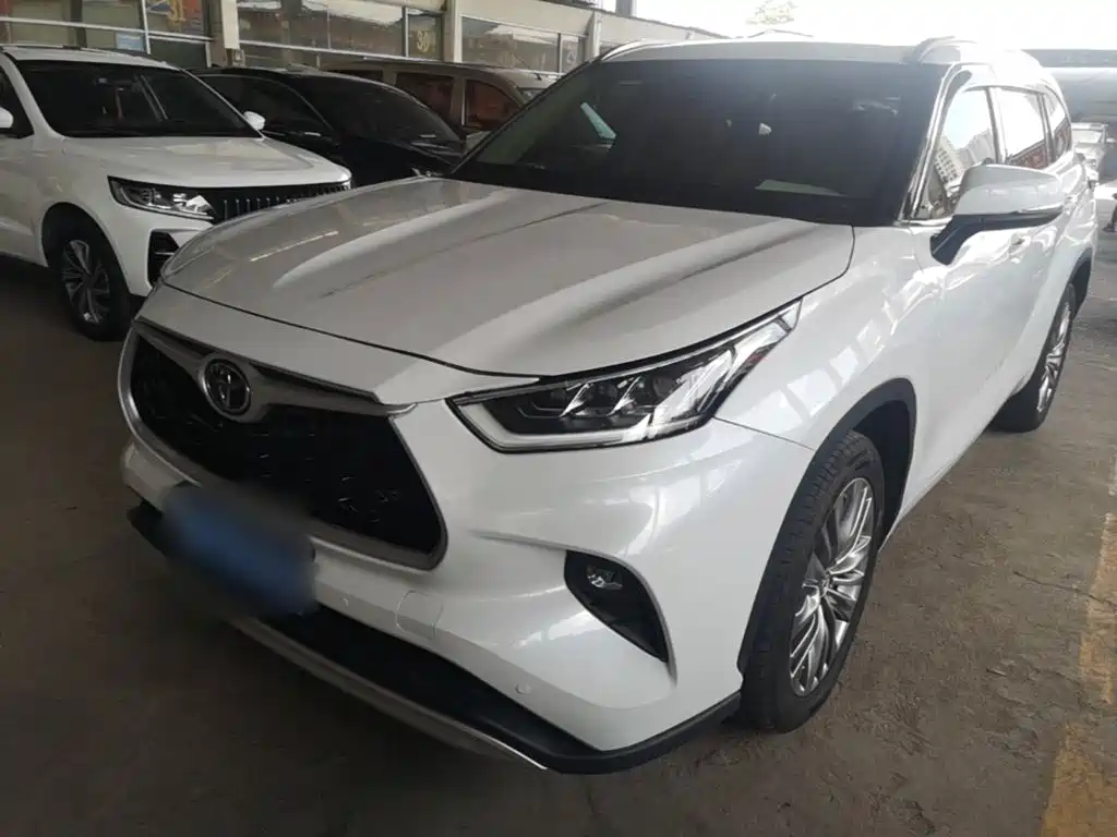 Photo 1 - Toyota Highlander