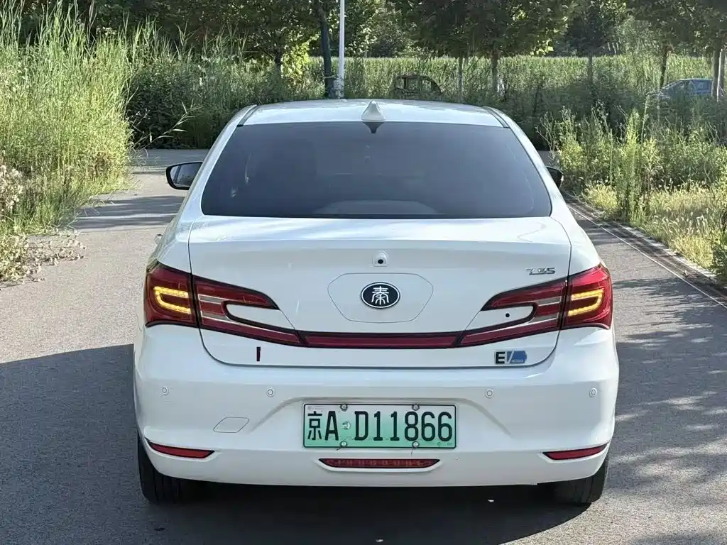 BYD Qin New Energy 2018 2018 Qin EV450 Smart Connection Trend Edition