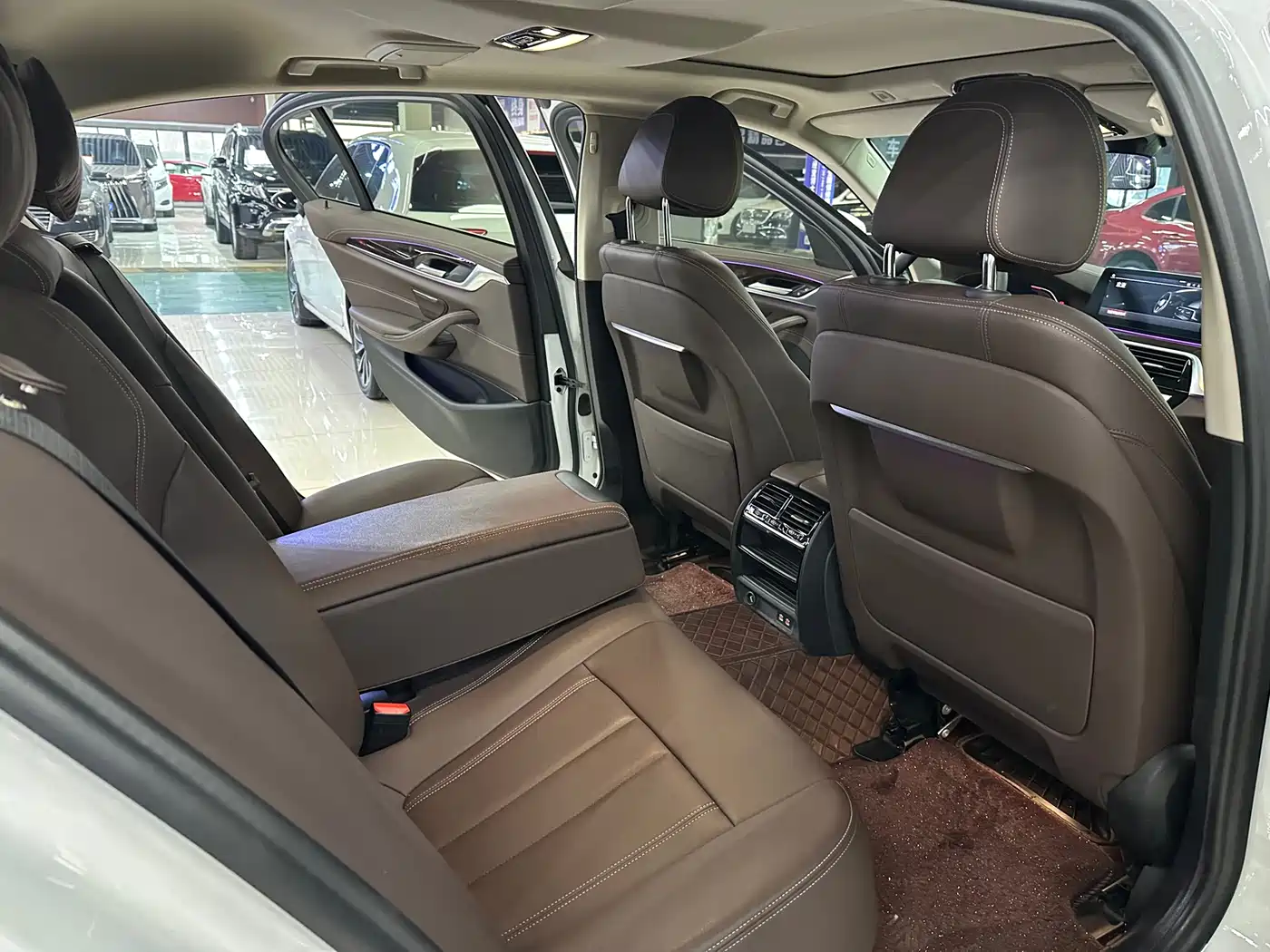 BMW 5 Series 2020 525Li Luxury Package фото 8