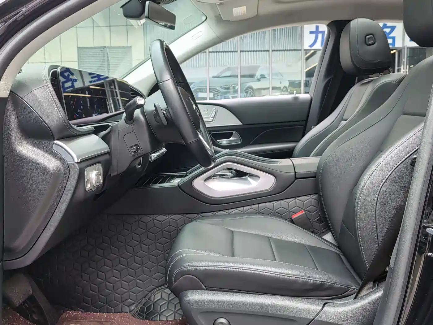 Mercedes-Benz GLE Coupe 2023 GLE 350 4MATIC Coupe SUV Luxury фото 18