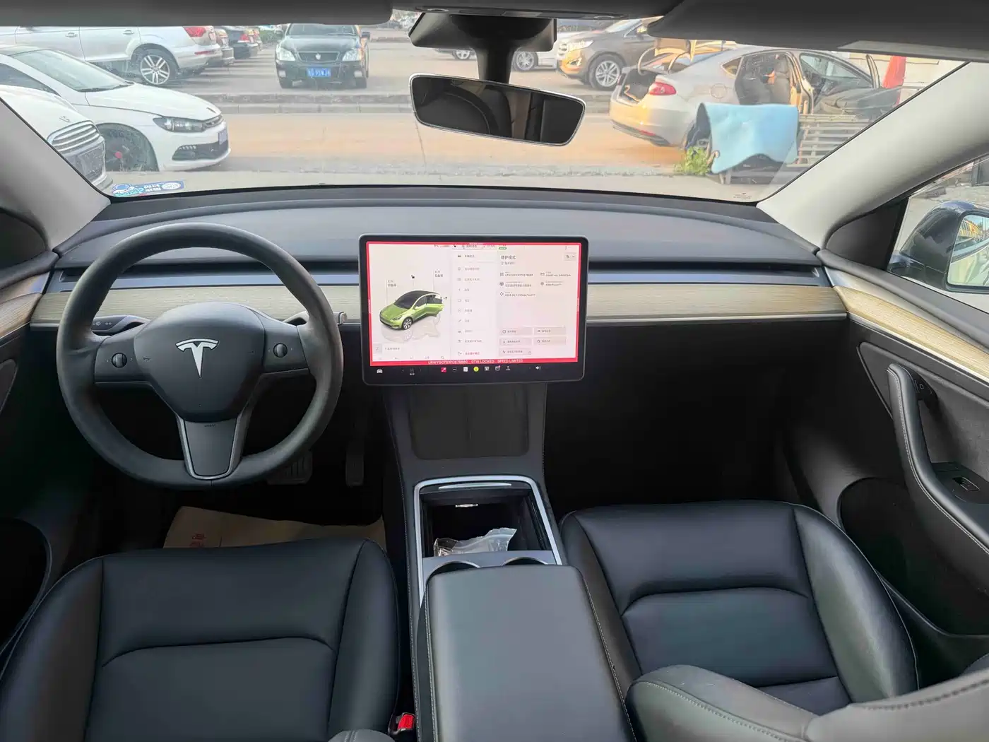 TESLA MODEL Y