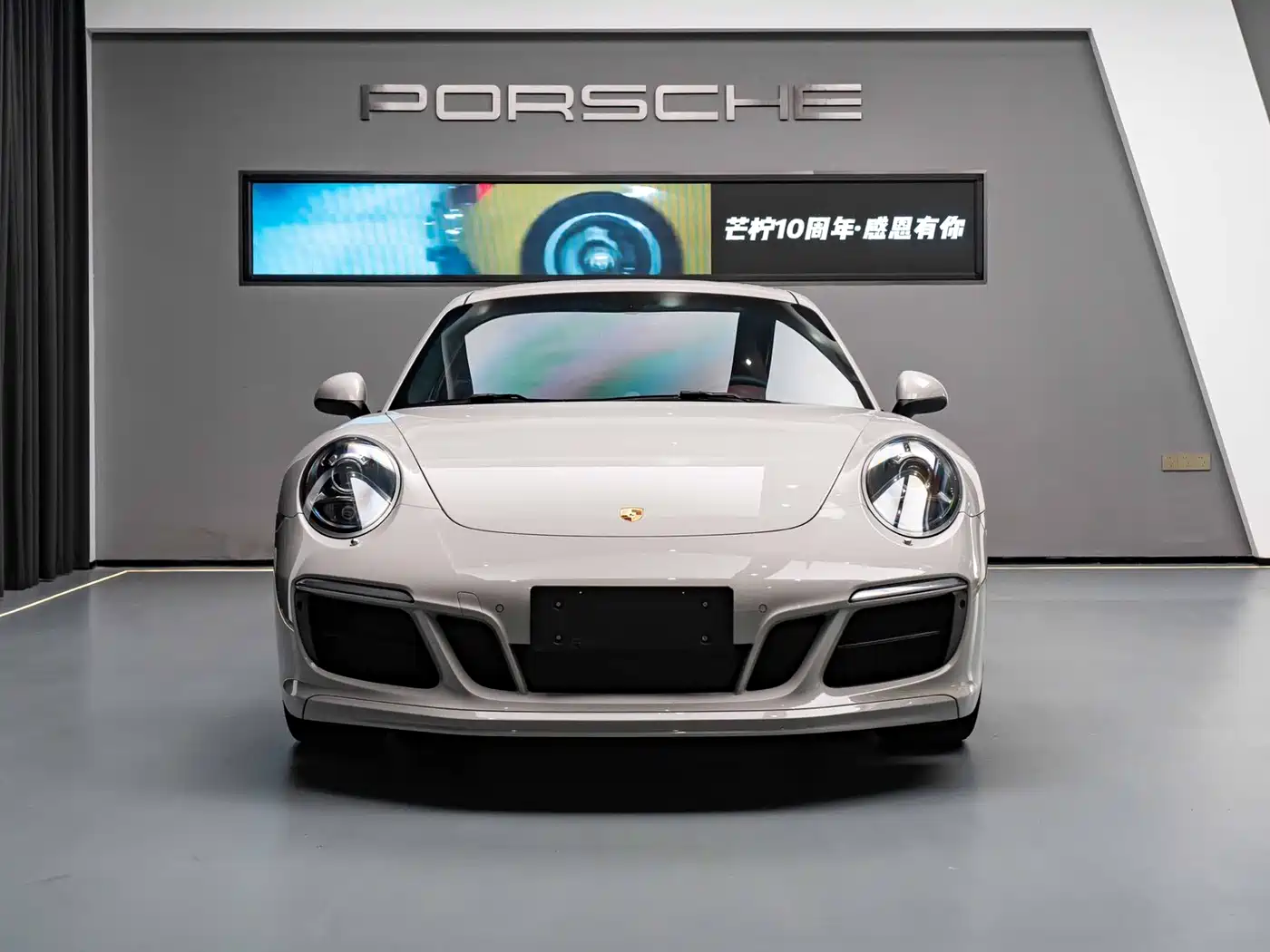 Porsche 911 2016 Carrera Cabriolet 3.0T фото 2