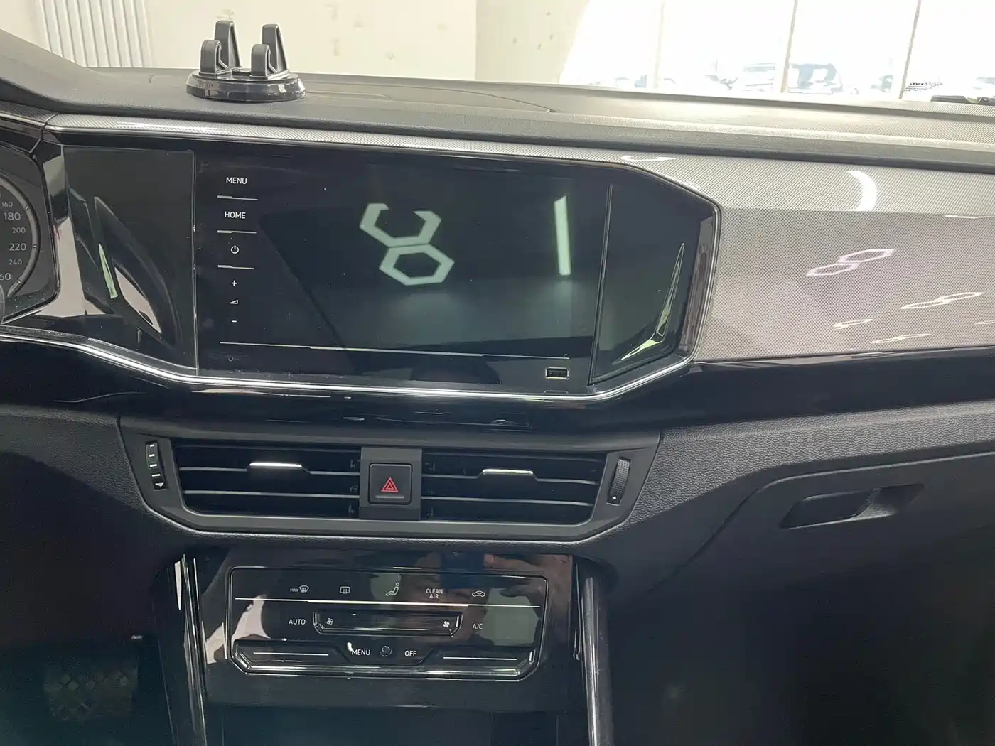 Volkswagen Tayron 2022 280TSI 2WD Luxury Smart Connect Edition фото 12